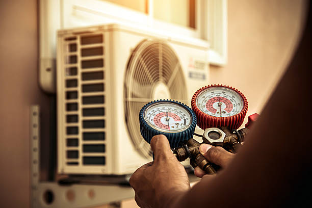 Professional Hvac technician working in Winona, TX